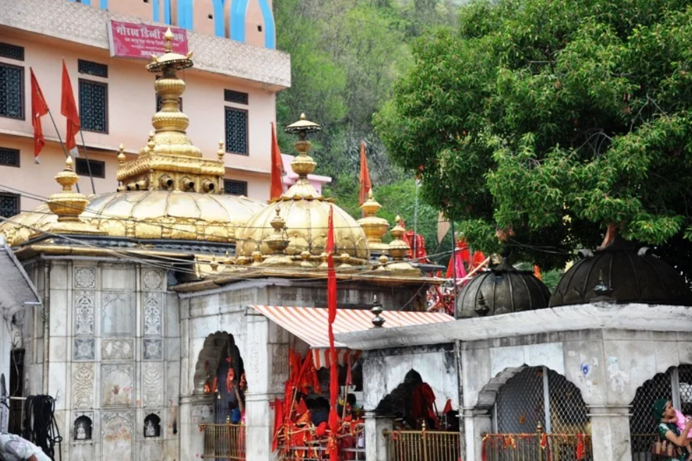 7 Compelling Reasons to Choose the HRTC Bus to Jawalaji for Your Pilgrimage Adventure 8 HRTCHub_JAWALAJI_TEMPLE